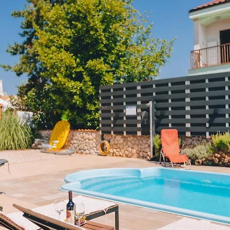 Villa Laura Vantačići