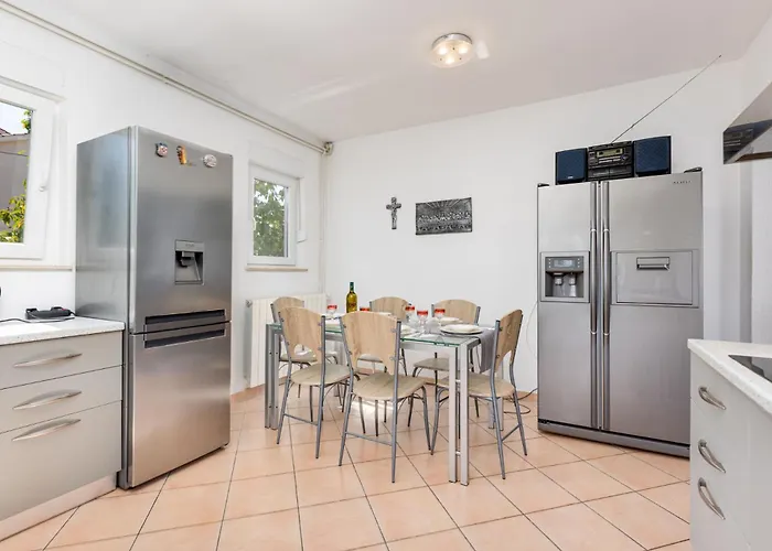 Villa Laura Vantacici