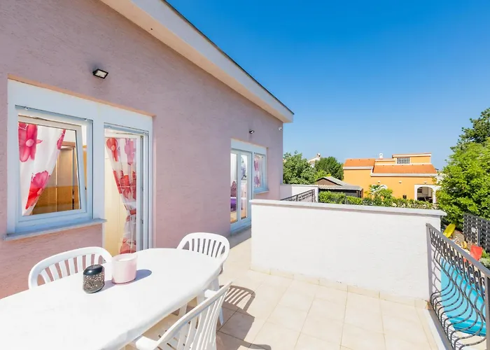 Villa Laura Vantacici