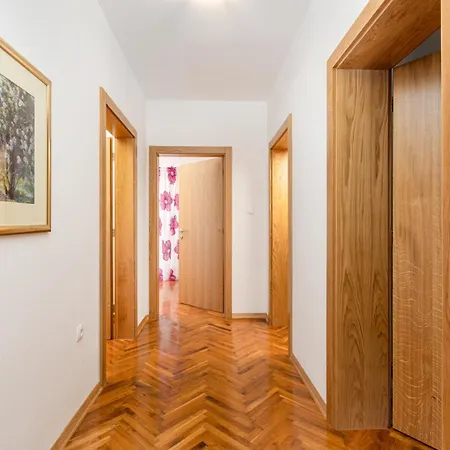 Villa Laura *