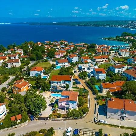 Villa Laura *